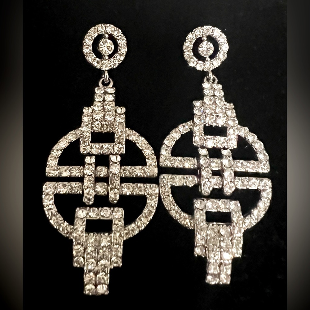 Stunning Art Deco Rhinestone Chandelier Earrings — Glam Statement Piece